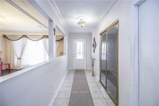 2 Hampstead Court, Markham, ON — photo 2