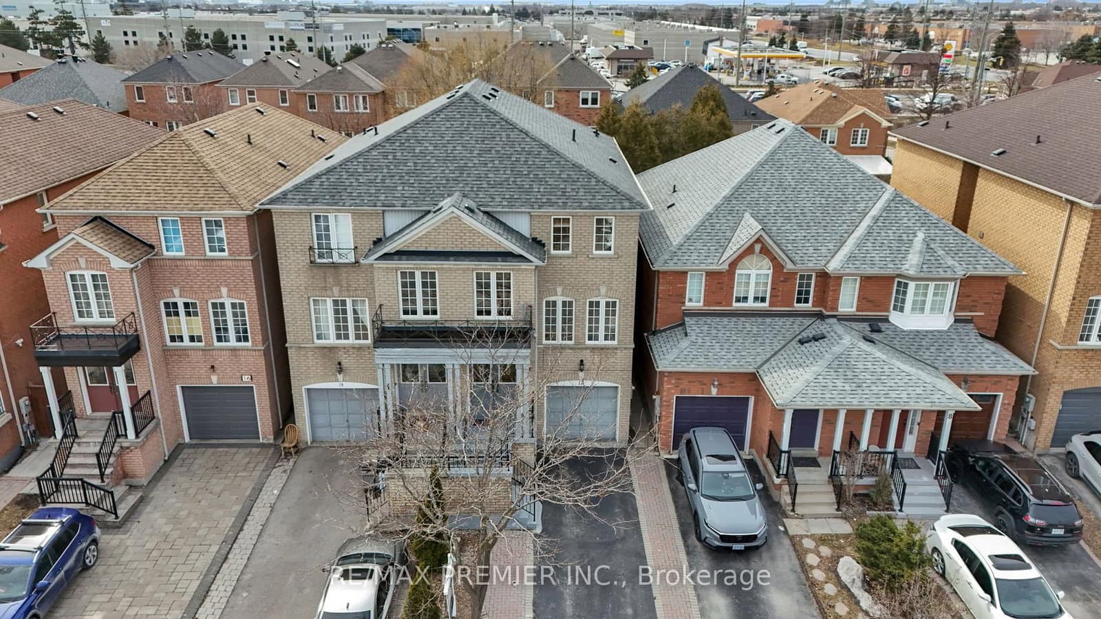 12 Yellowood Circle, Vaughan, ON — photo 2