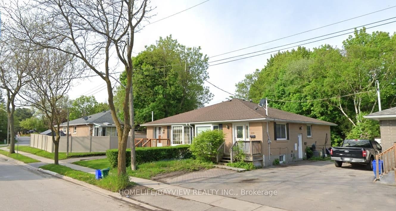 255 Penn Avenue, Newmarket, ON