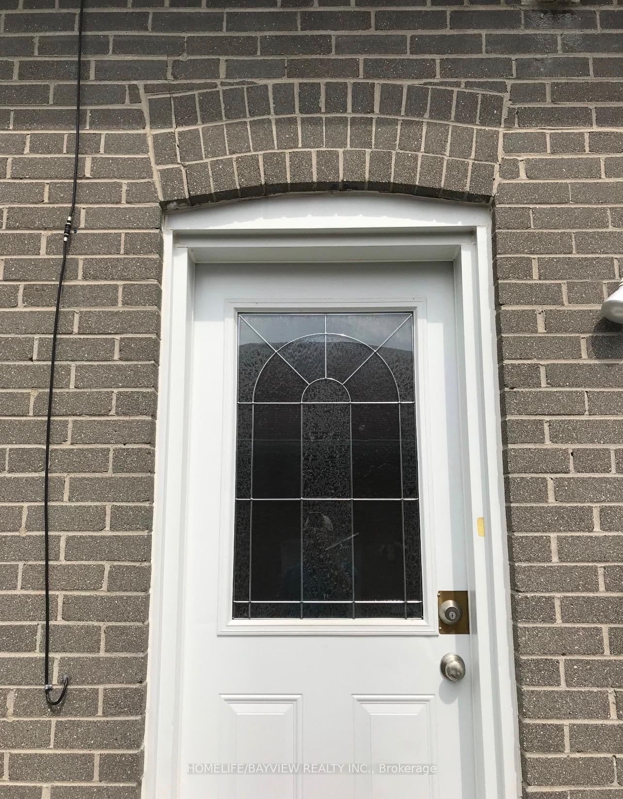 Bmnt - 74 Newbury Drive, Newmarket, ON — photo 2