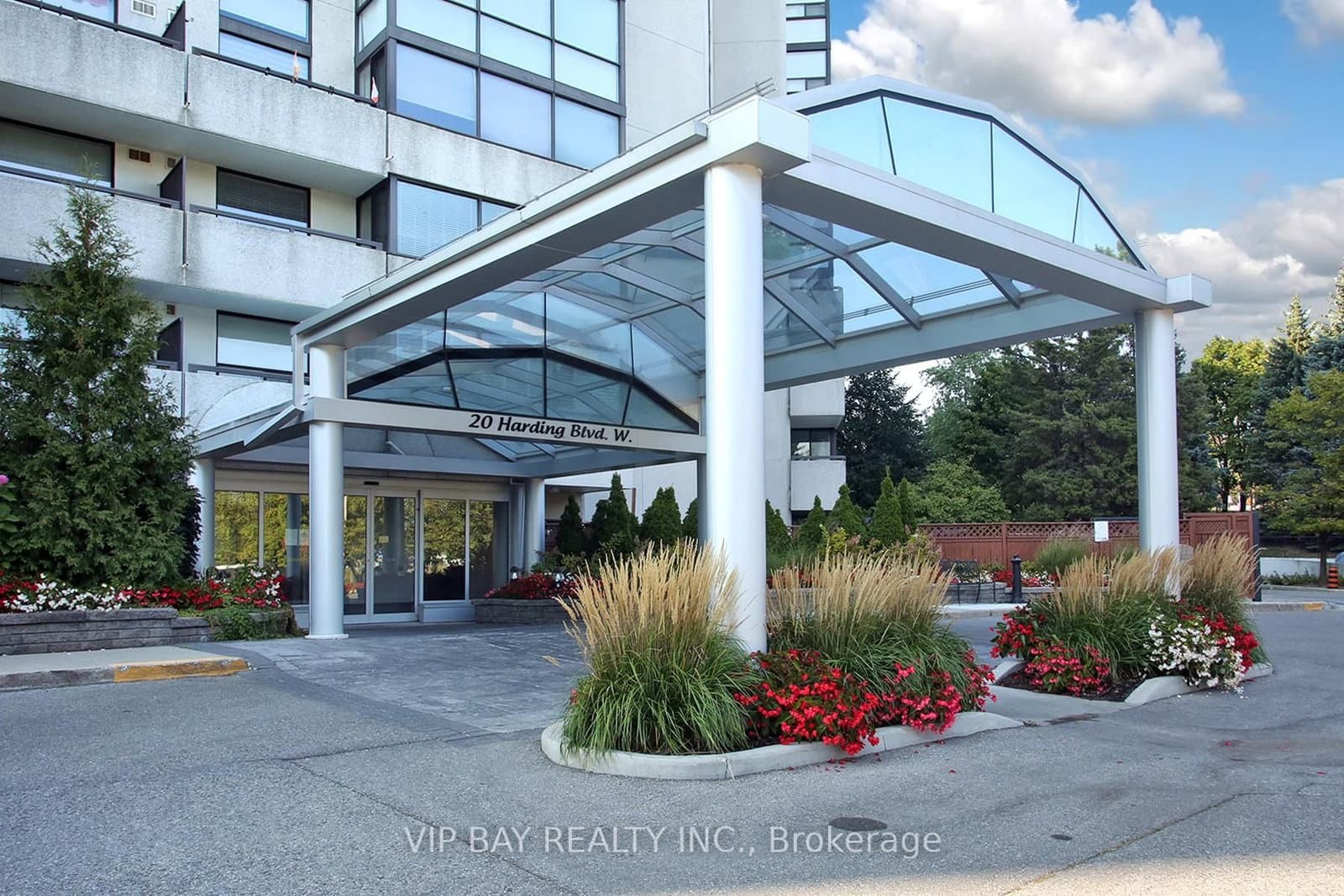 1012 - 20 Harding Boulevard, Richmond Hill, ON