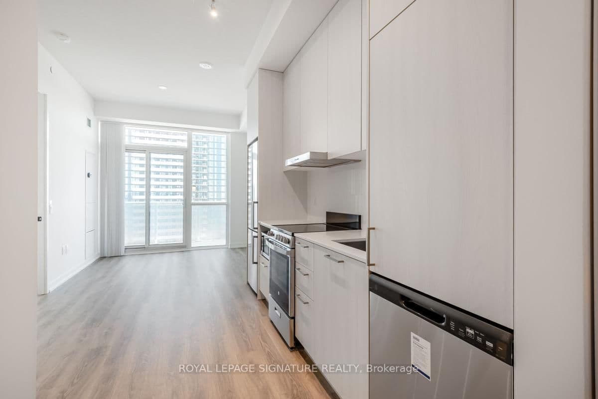 3201 - 195 Commerce Street, Vaughan, ON — photo 3