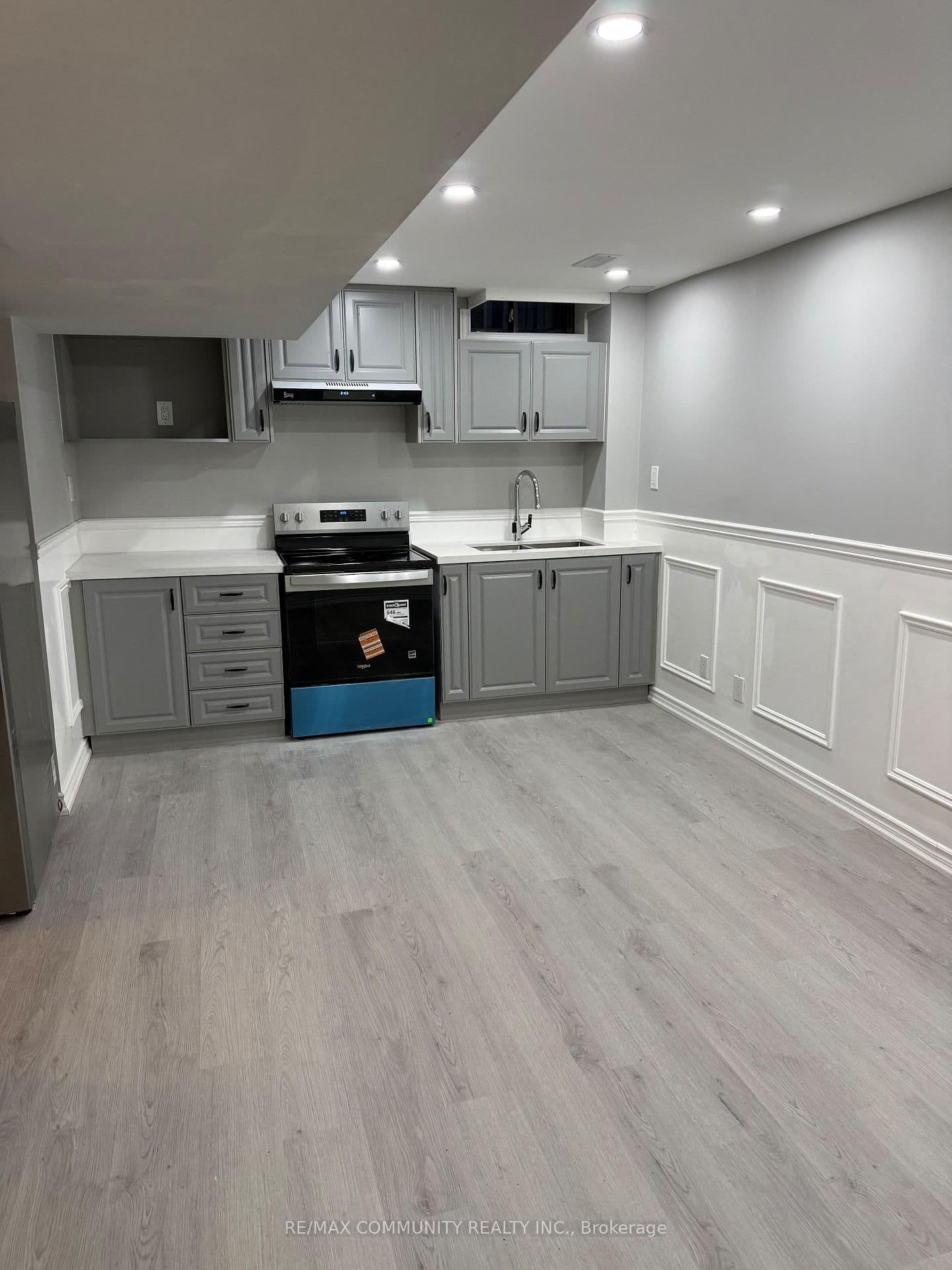 Bsmt - 327 Mantle Avenue, Whitchurch-Stouffville, ON — photo 3