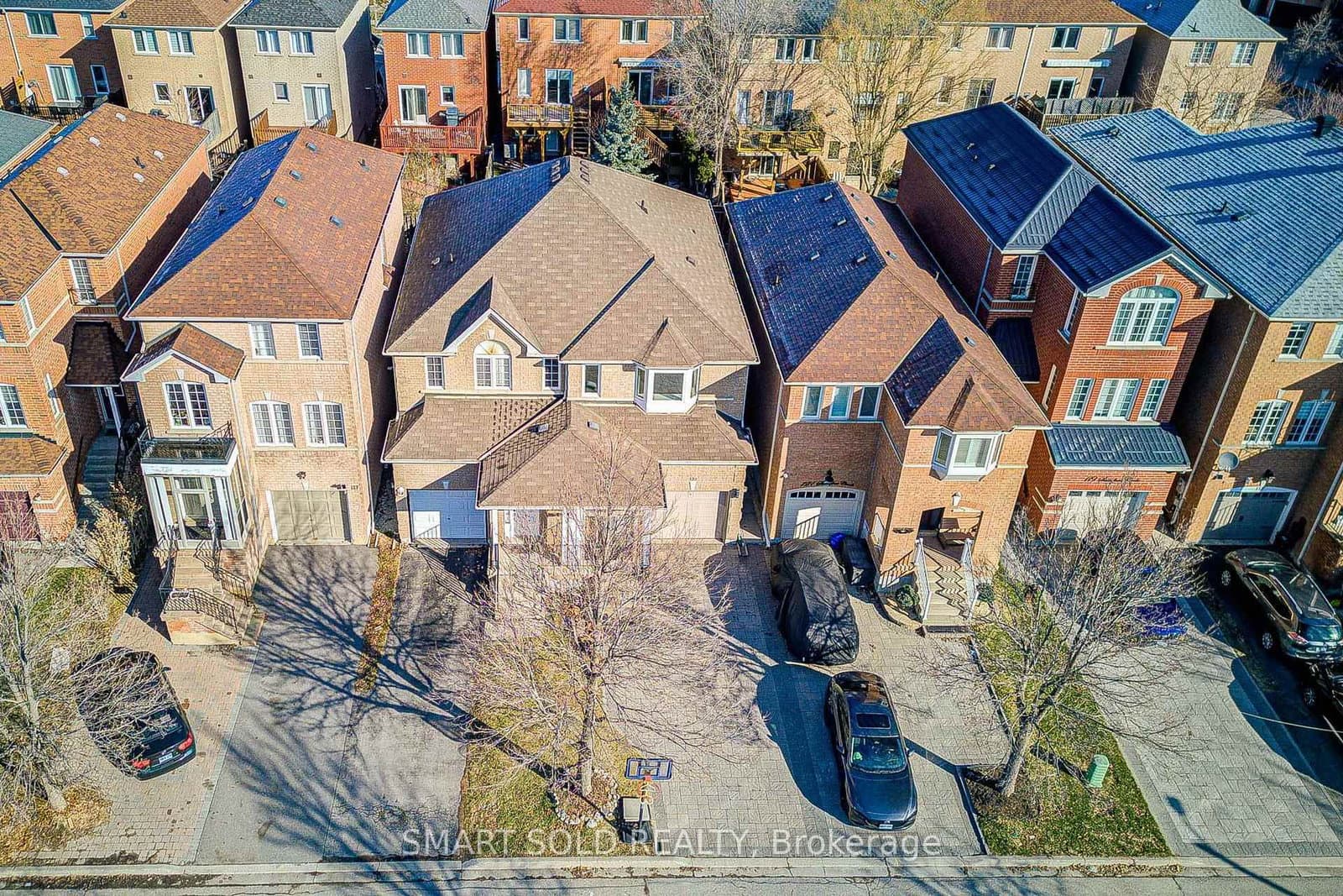 123 Sassafras Circle, Vaughan, ON — photo 2