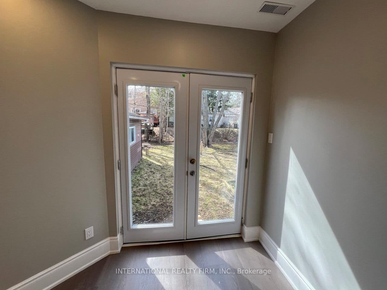 73 Murray Drive, Aurora, ON — photo 3