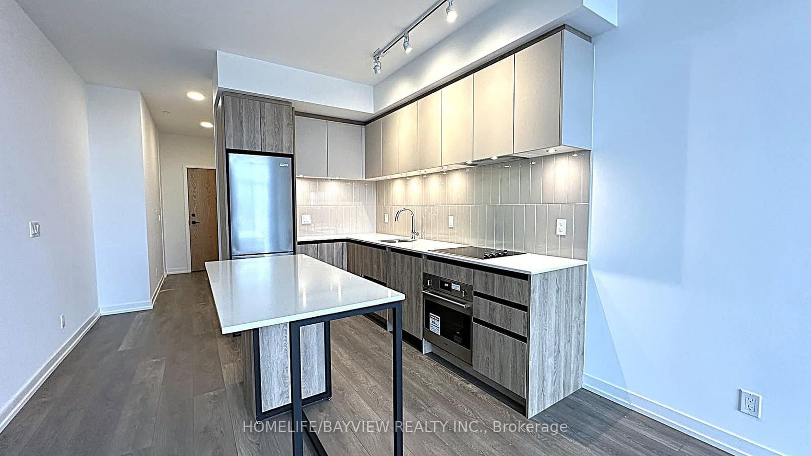 603 - 8 Beverley Glen Boulevard, Vaughan, ON — photo 3