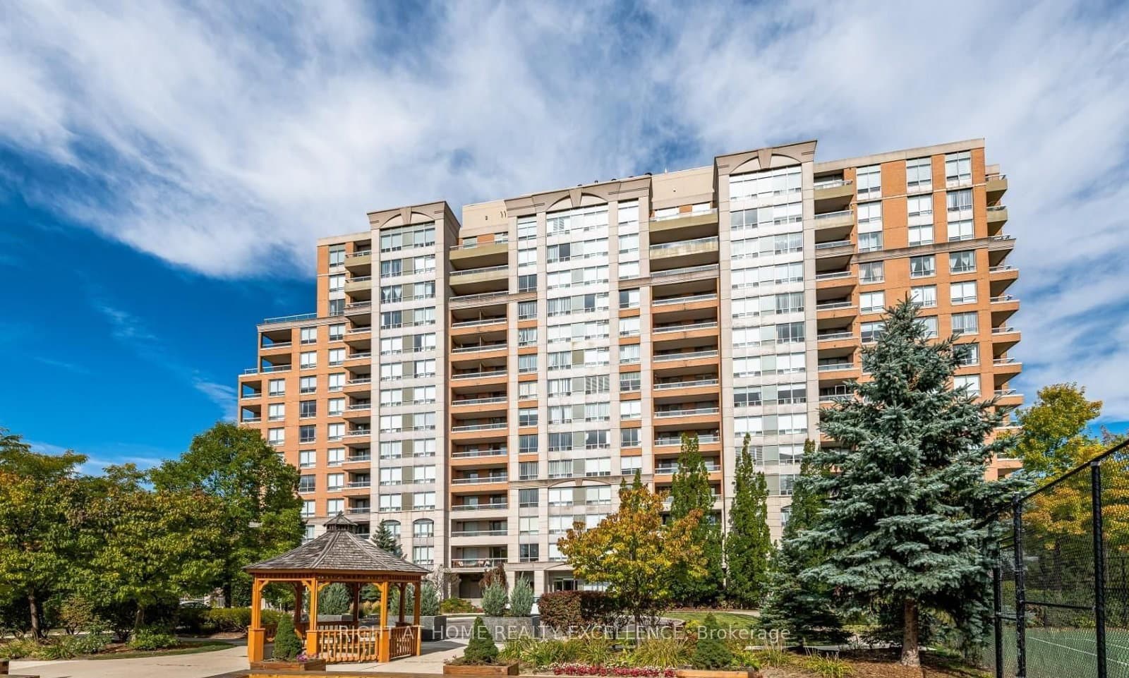 806 - 29 Northern Heights Drive, Richmond Hill, ON