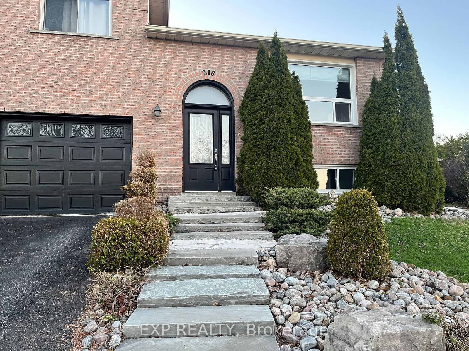 216 Colborne Street, Bradford West Gwillimbury, ON