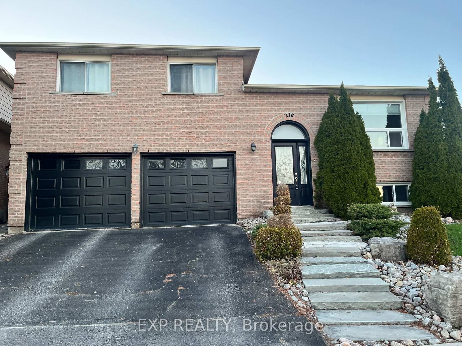 216 Colborne Street, Bradford West Gwillimbury, ON — photo 3