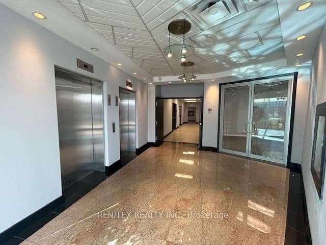 301 - 8000 Jane Street, Vaughan, ON — photo 3