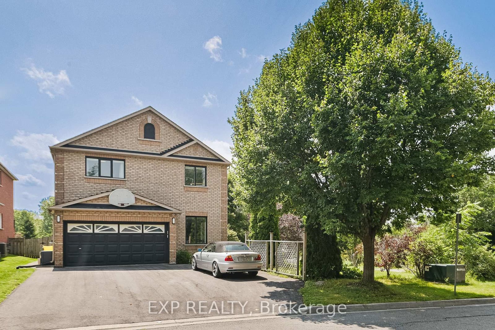 29 Batson Drive, Aurora, ON — photo 3