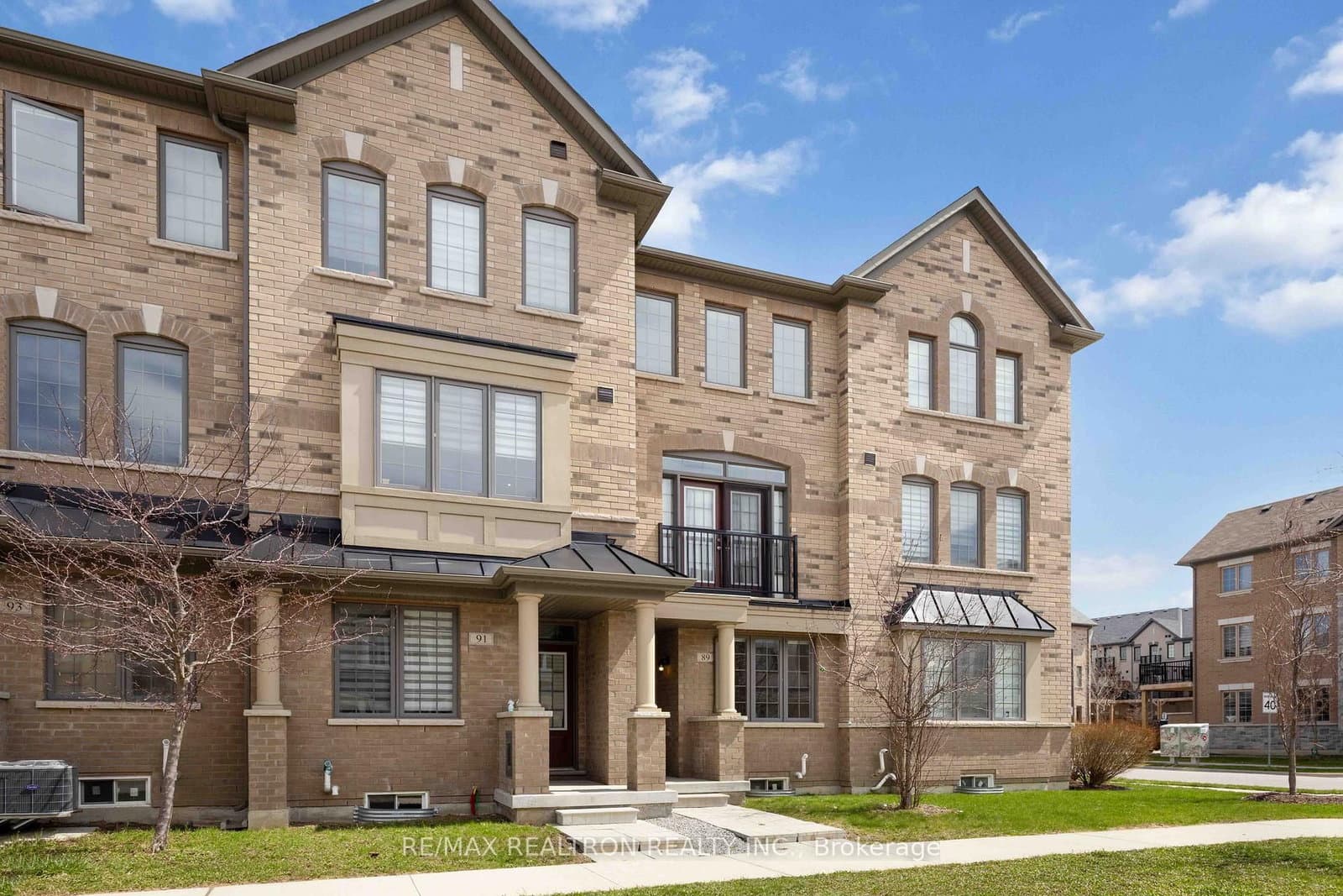 89 Cornell Centre Boulevard, Markham, ON — photo 2