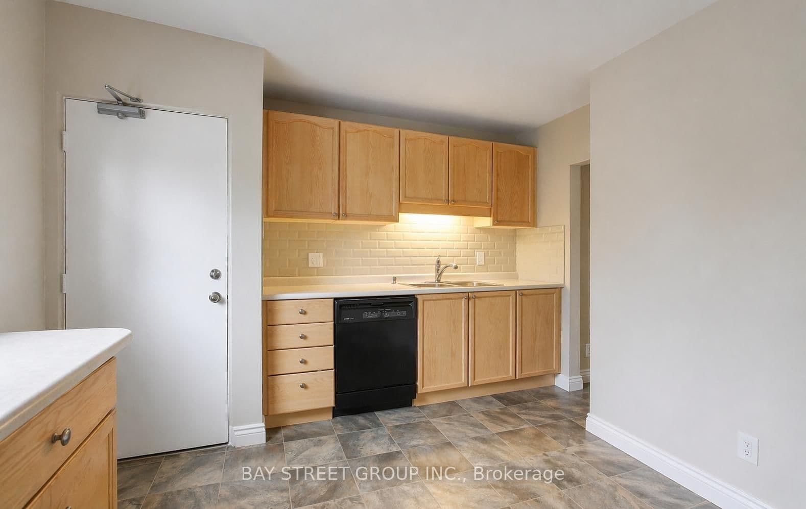 Main - 66 Walter Avenue, Newmarket, ON — photo 2