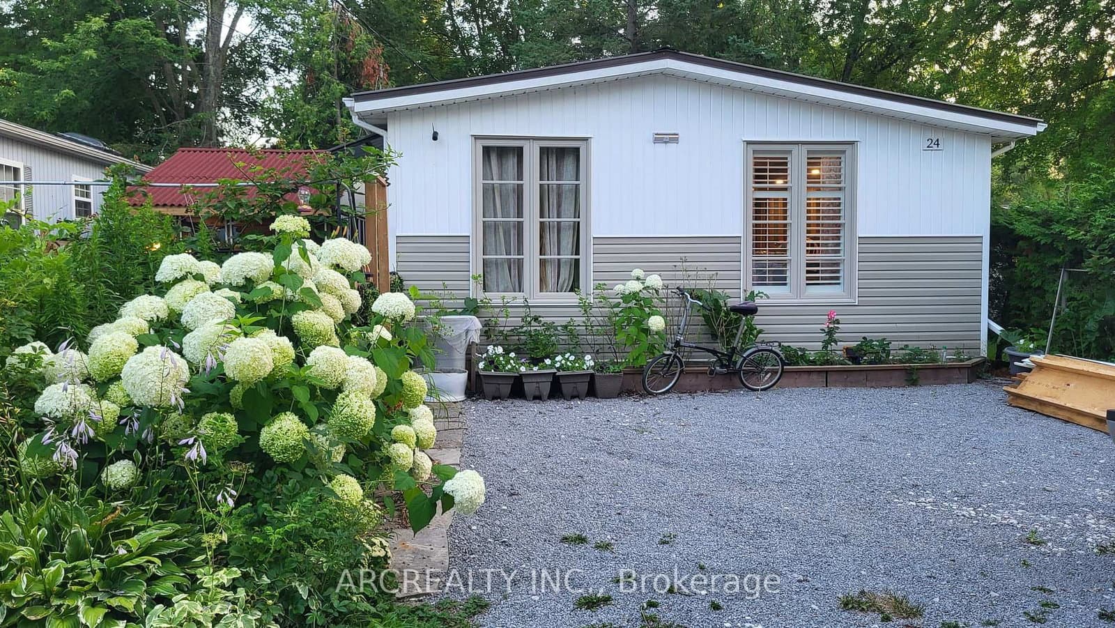24 Chickadee Court, Georgina, ON