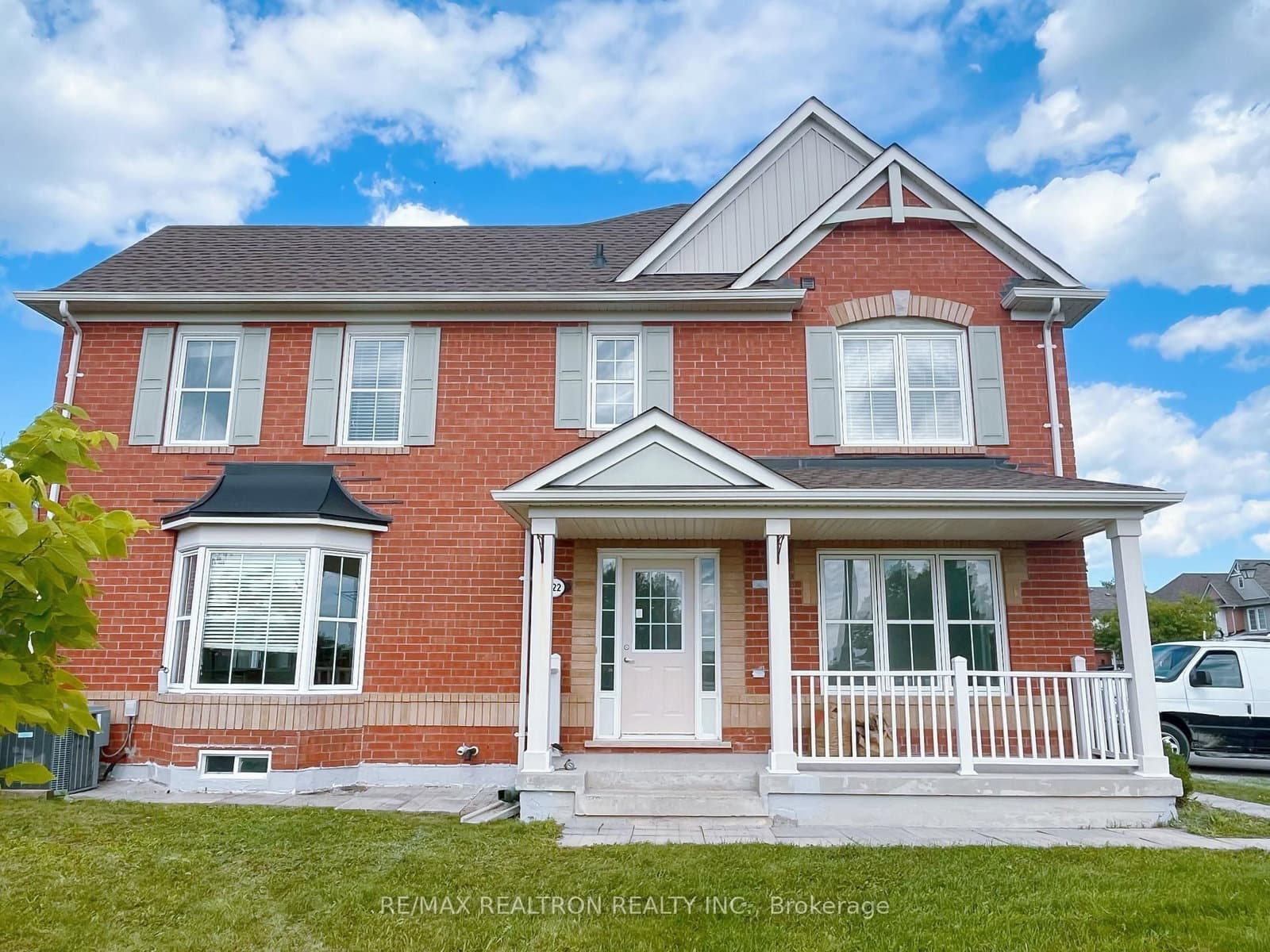 222 Dougherty Crescent, Whitchurch-Stouffville, ON — photo 2