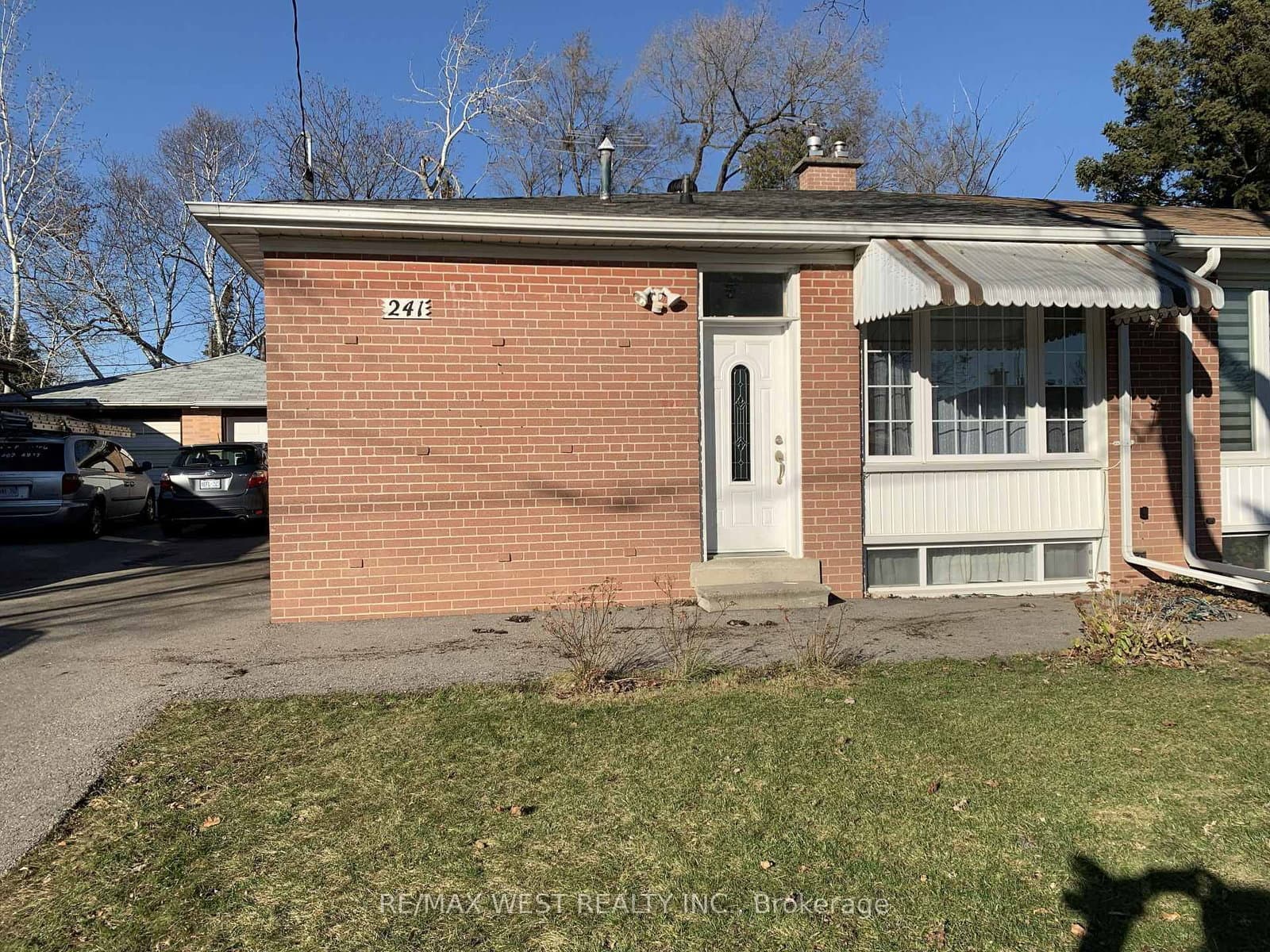 Main Floor - 241 Ashlar Road, Richmond Hill, ON