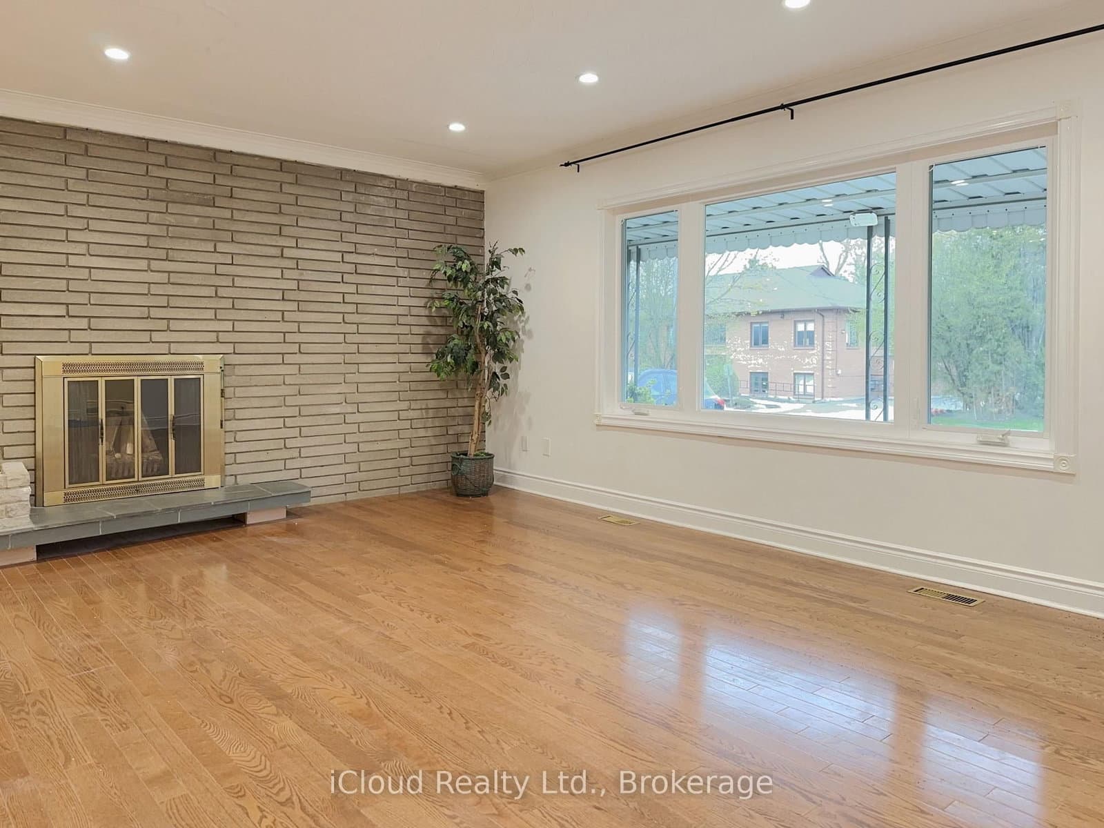 4 Longbridge Road, Vaughan, ON — photo 3