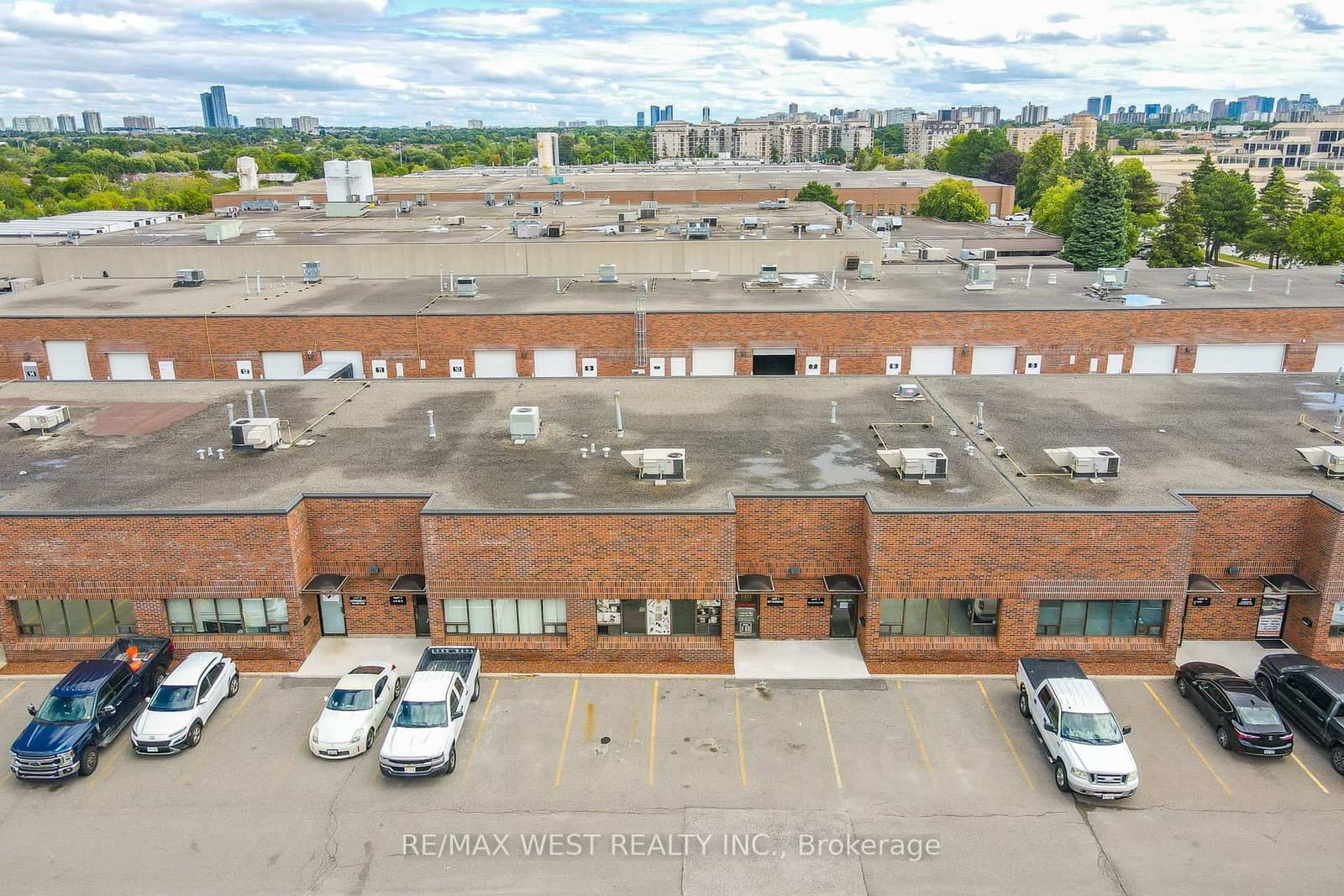 8 - 116 Viceroy Road, Vaughan, ON
