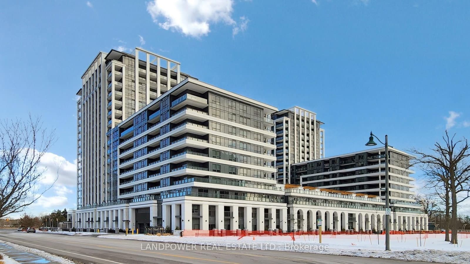 1202 - 8 Cedarland Drive, Markham, ON