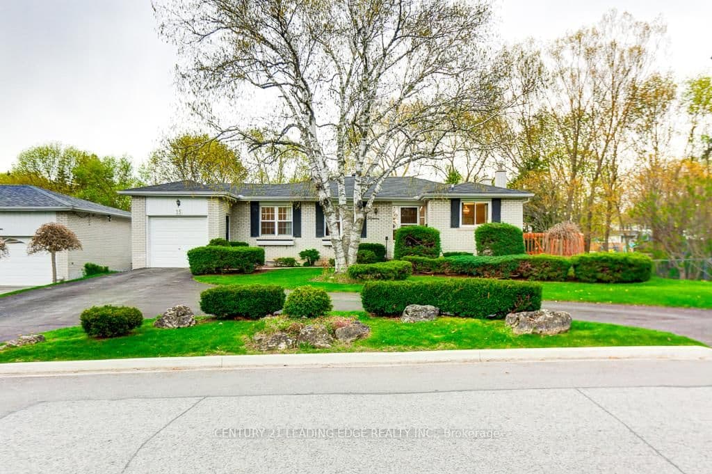 15 Bakerdale Road, Markham, ON — photo 2