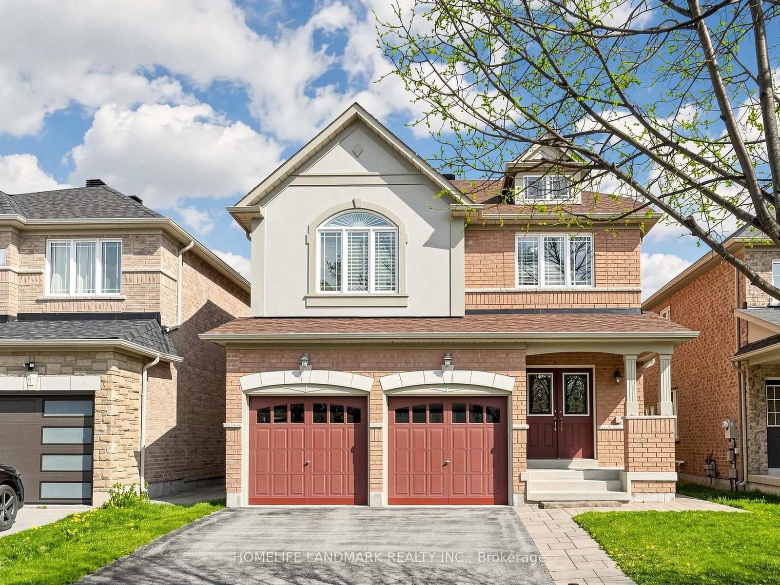 84 Lewis Honey Drive, Aurora, ON