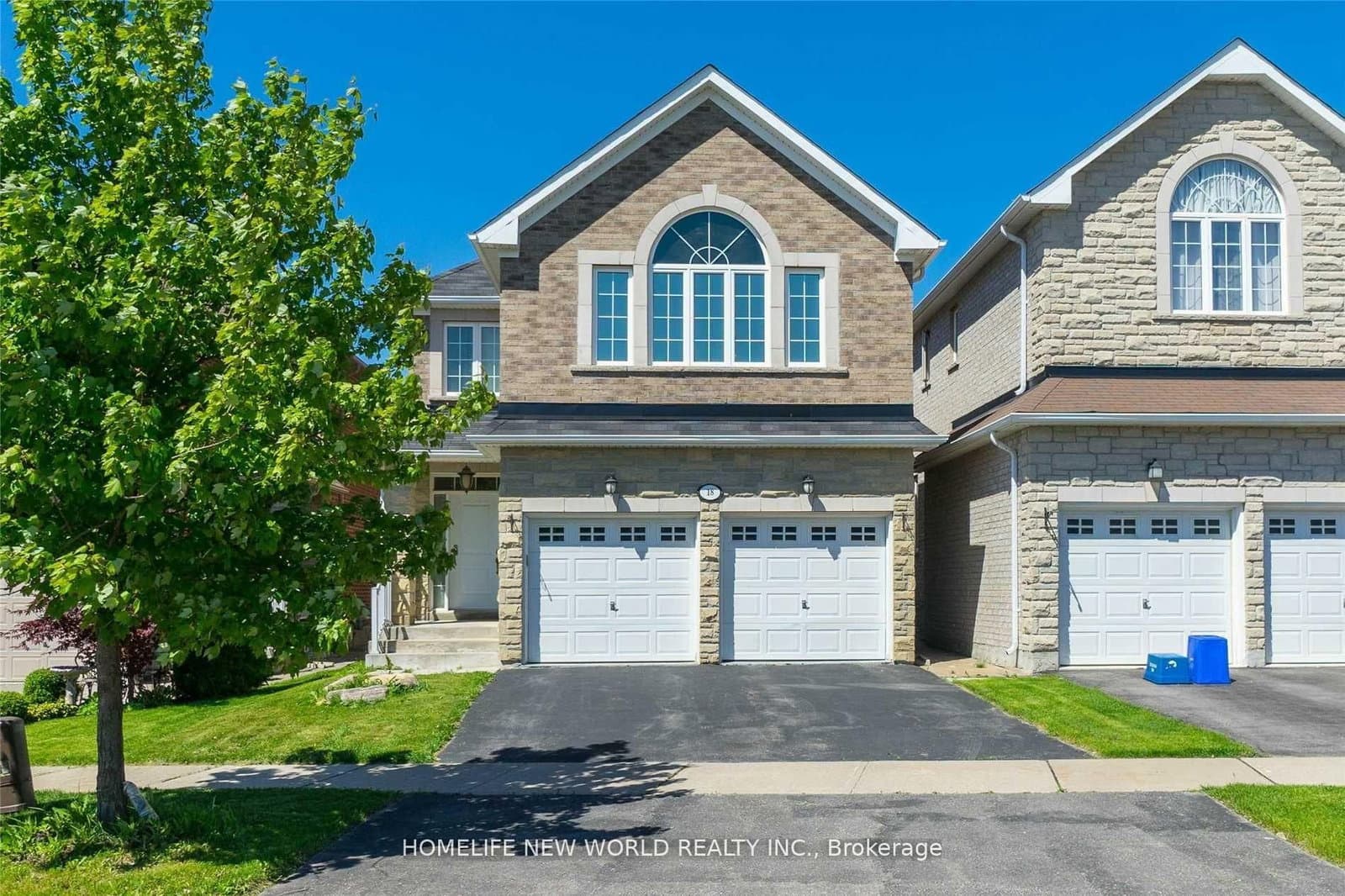 18 Danpatrick Drive, Richmond Hill, ON