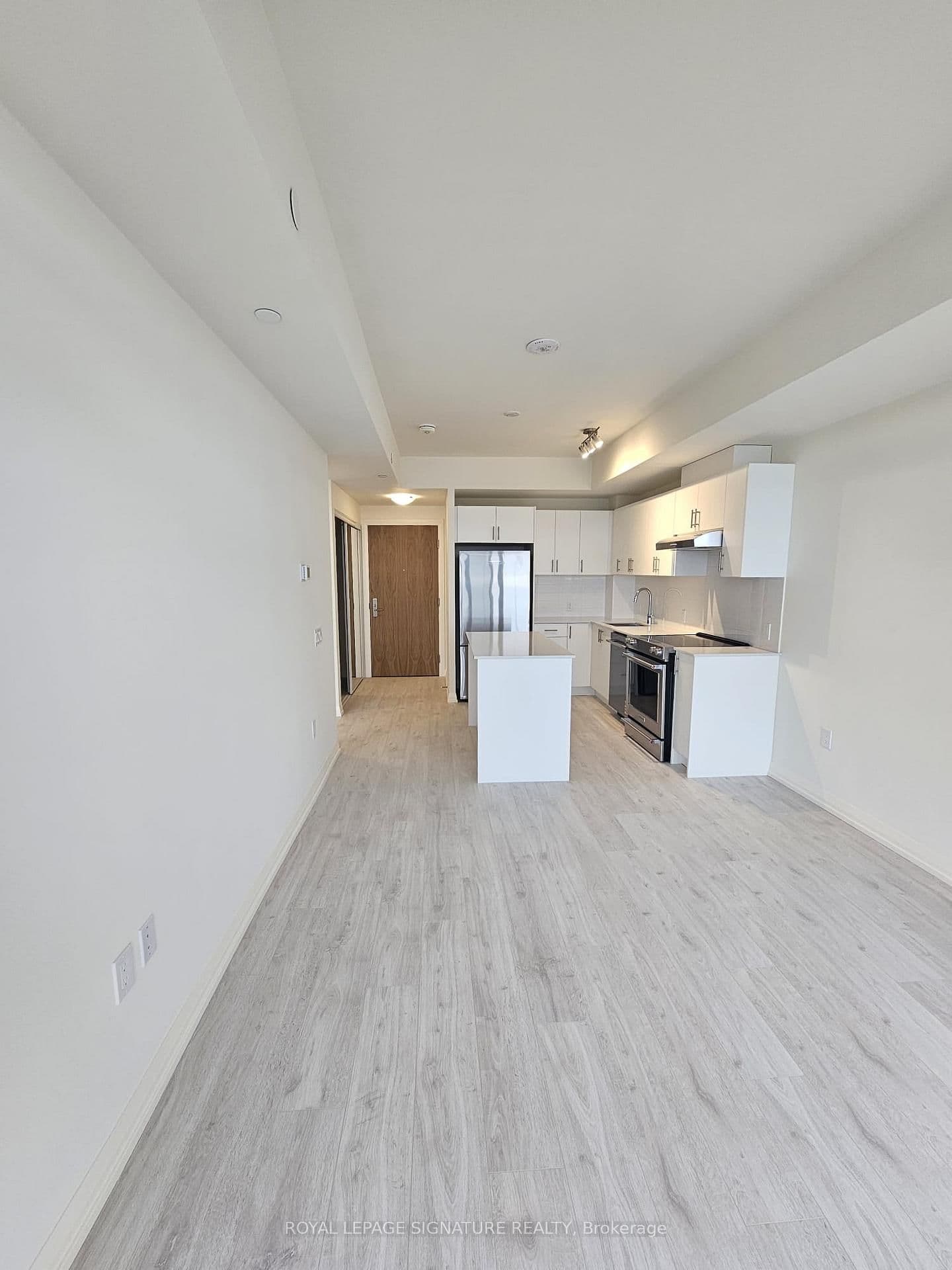 807 - 27 Korda Gate, Vaughan, ON — photo 3