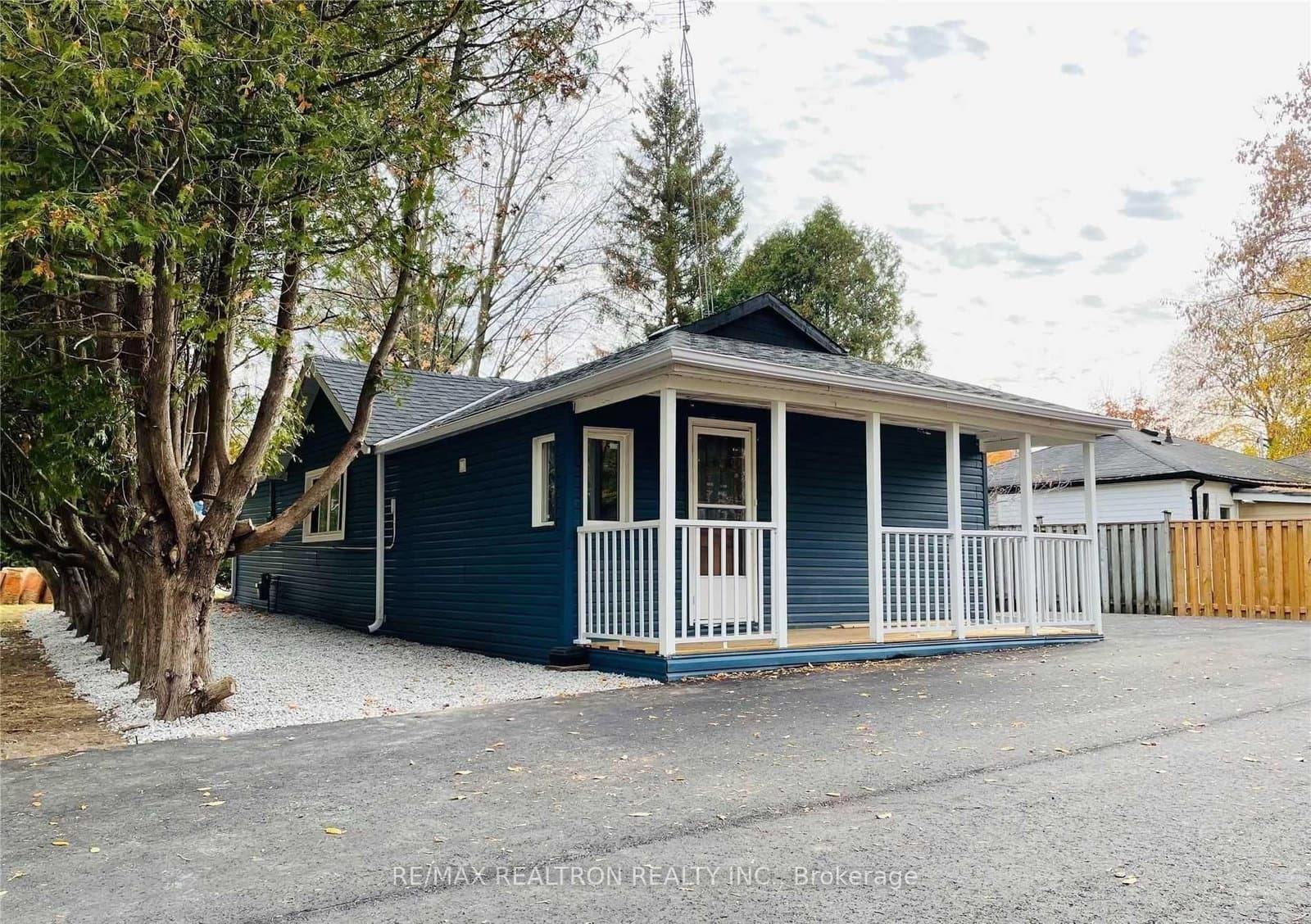 18 River Drive, East Gwillimbury, ON