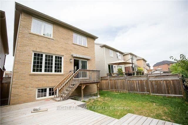 38 Elmeade Lane, Whitchurch-Stouffville, ON — photo 3