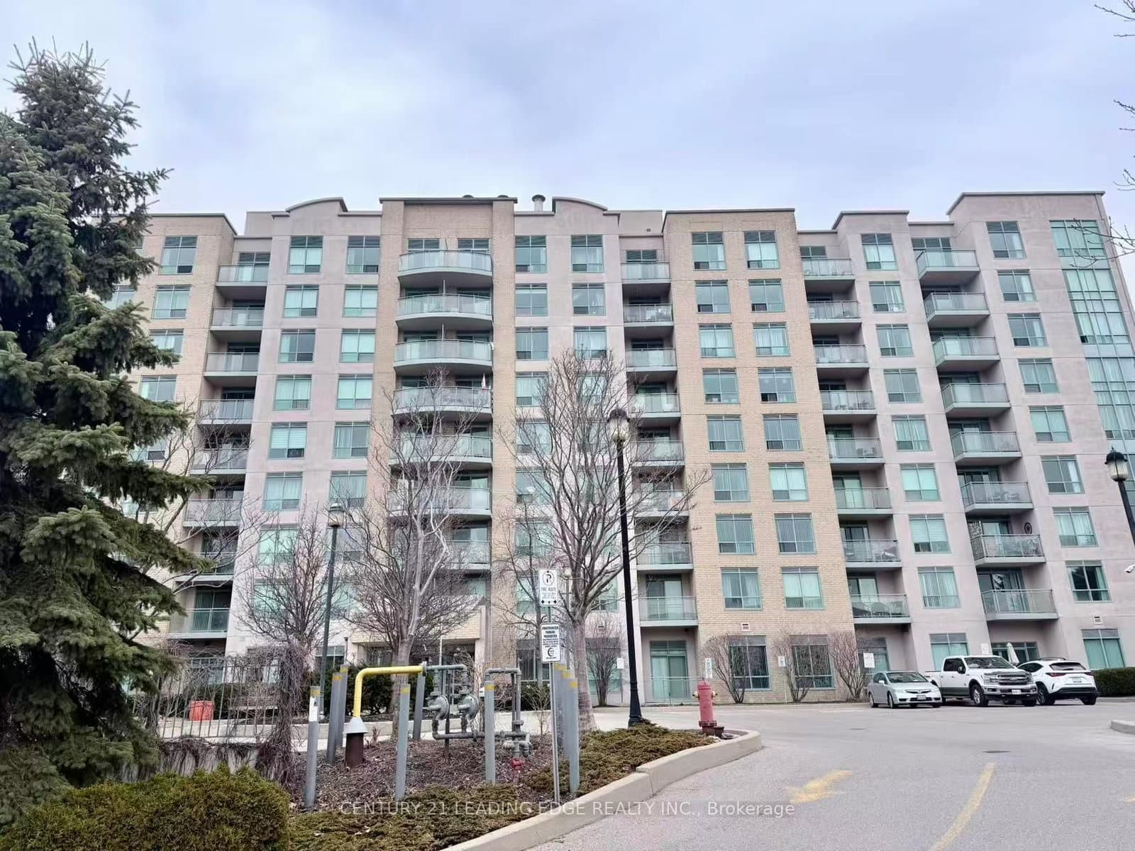 PH15 - 51 Baffin Court, Richmond Hill, ON