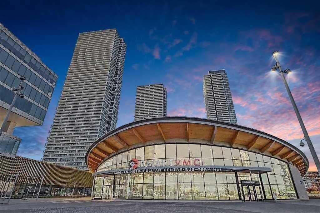 3705 - 950 Portage Parkway, Vaughan, ON