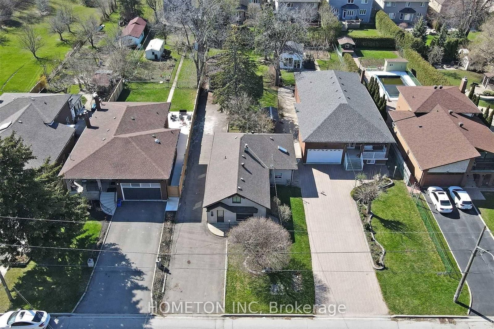 95 Yongehurst Road, Richmond Hill, ON — photo 2