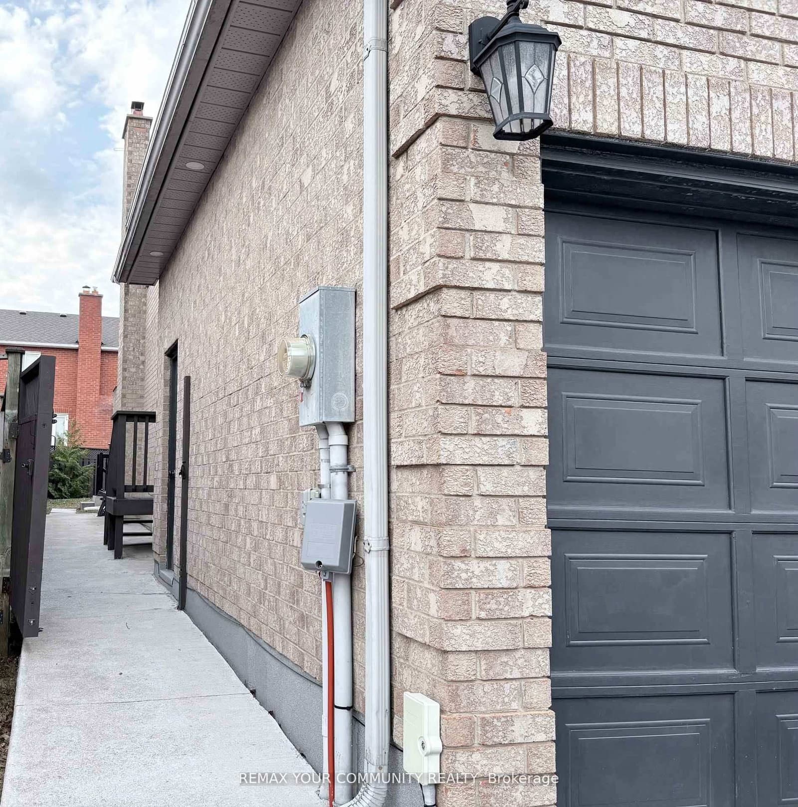 Basement - 39 Nelson Circle, Newmarket, ON — photo 2