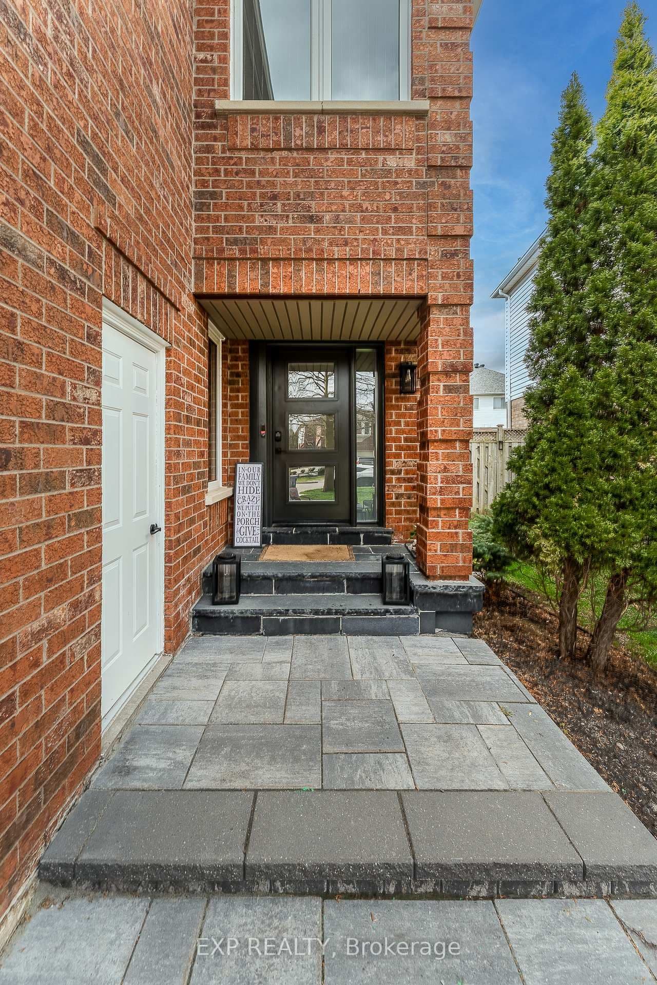 457 Heddle Crescent, Newmarket, ON — photo 3