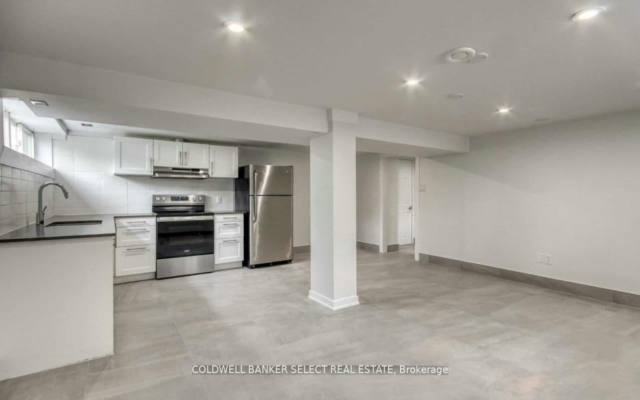 lower - 64 Walter Avenue, Newmarket, ON — photo 2