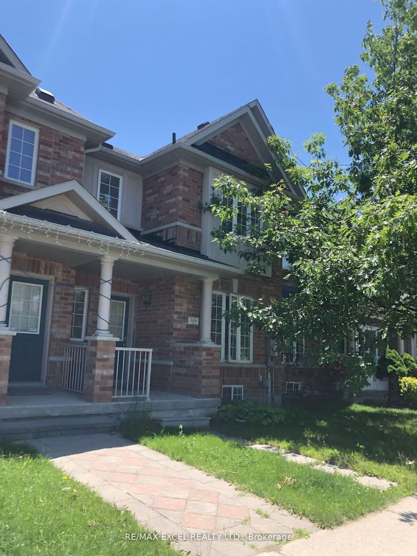 588 Hoover Park Drive, Whitchurch-Stouffville, ON