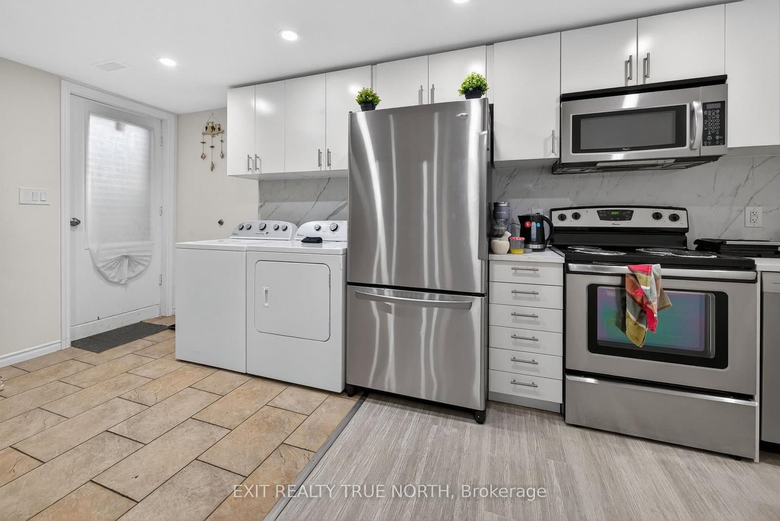 Unit B - 92 Aberdeen Avenue, Vaughan, ON