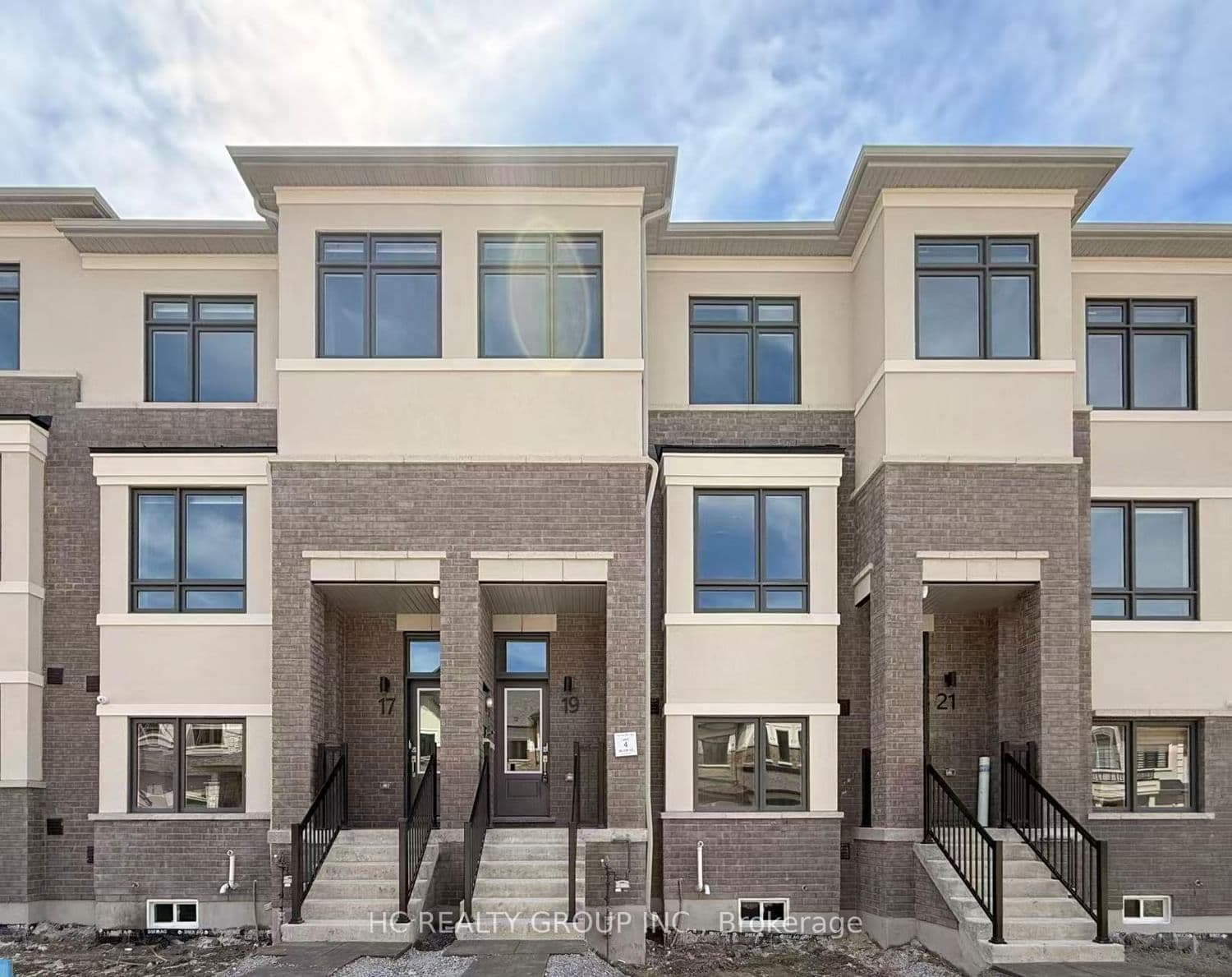 19 Helmkay Avenue, Richmond Hill, ON