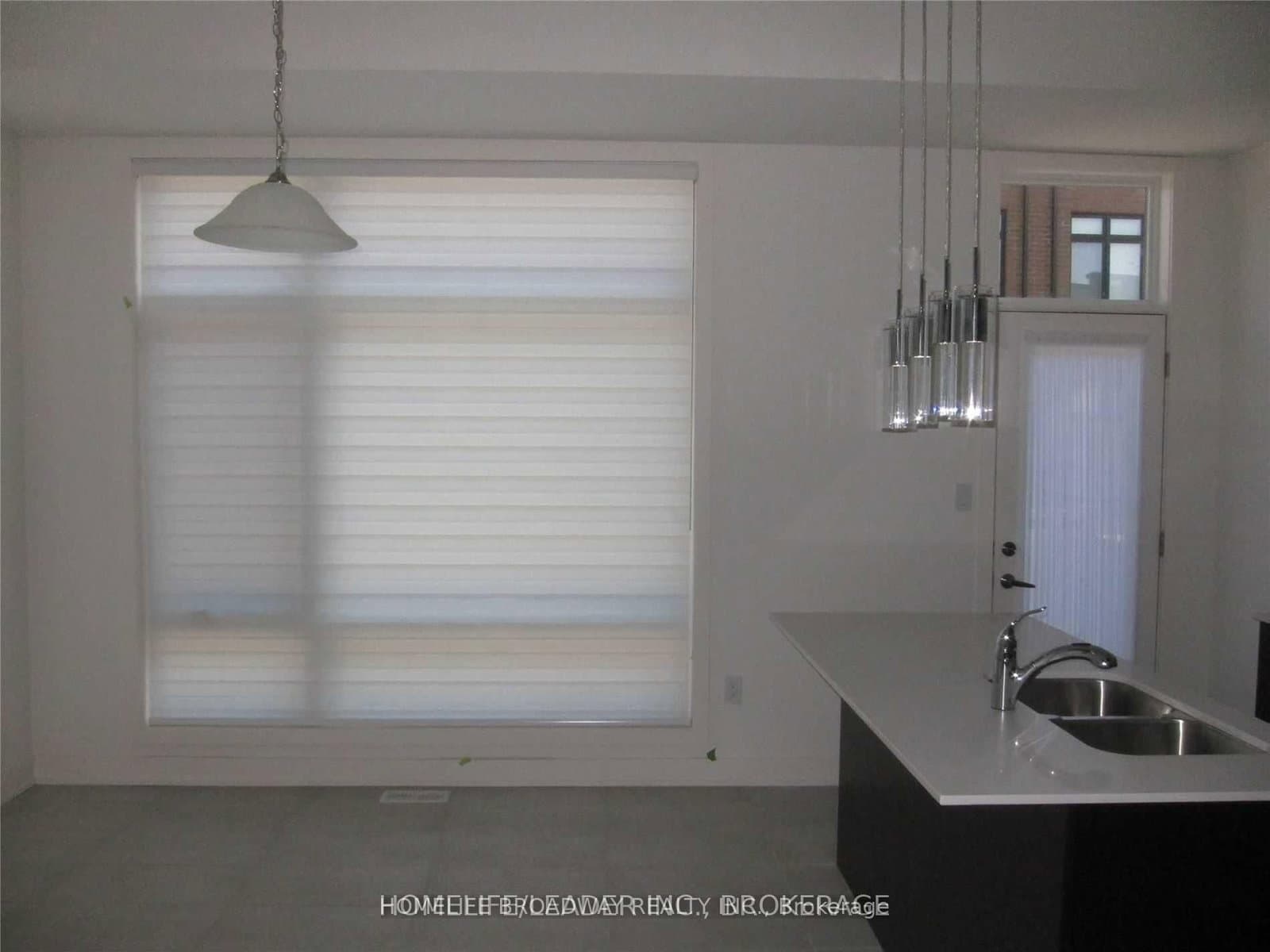 2 Benoit Street, Vaughan, ON — photo 3