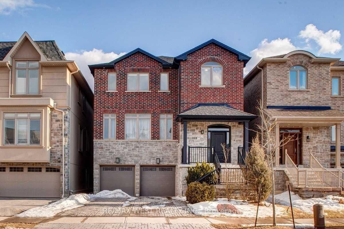 189 Townsgate Drive, Vaughan, ON