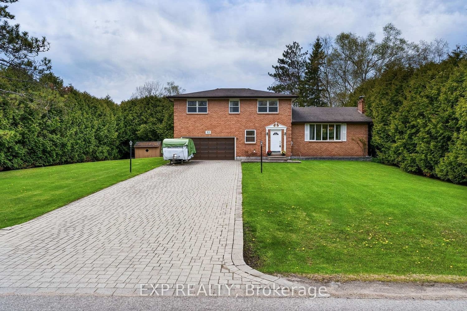 32 Louisa Street, Georgina, ON