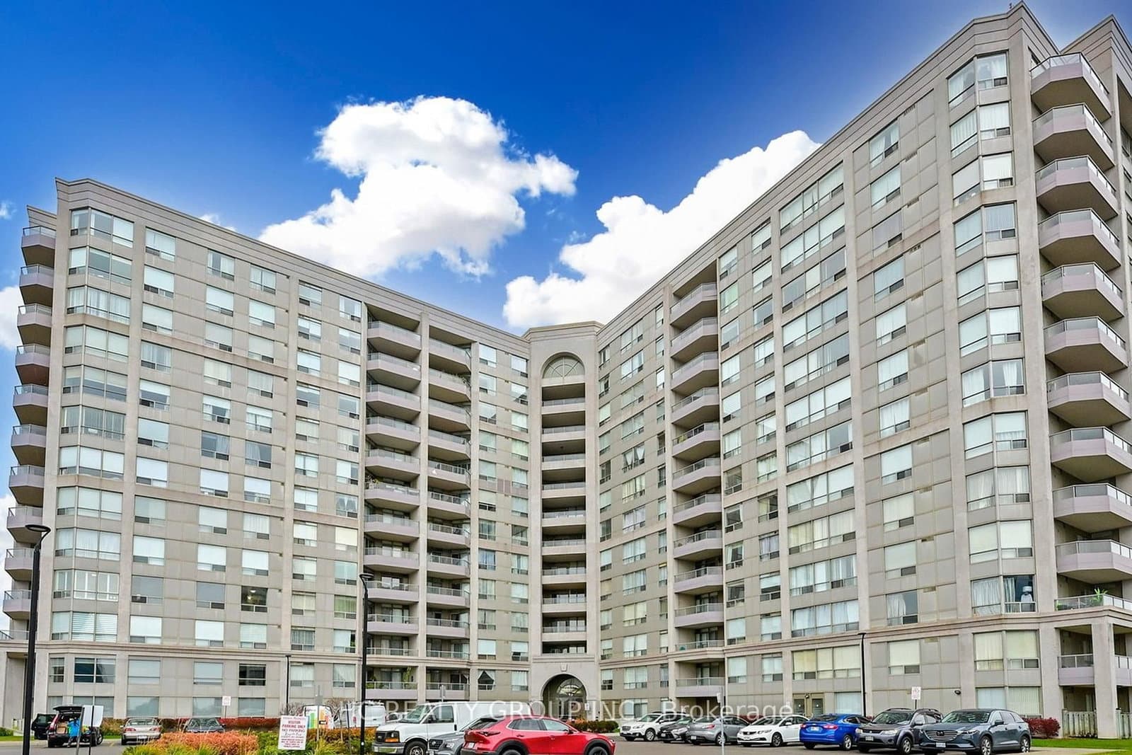 Lph11 - 9015 Leslie Street, Richmond Hill, ON
