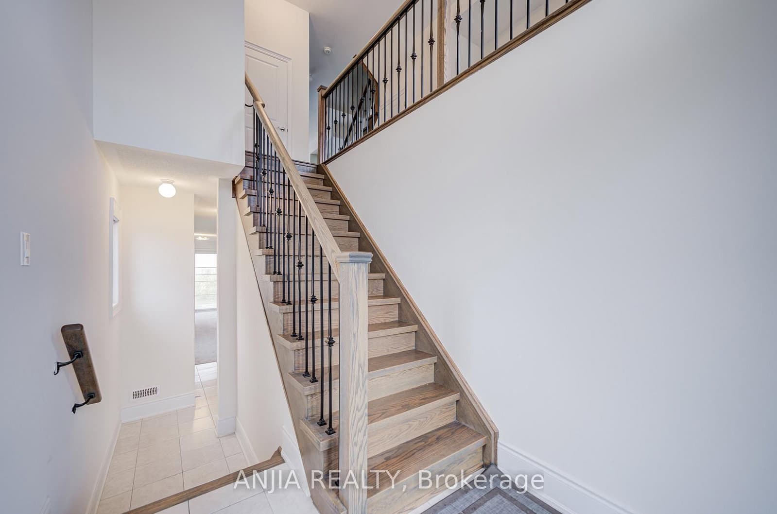 329 Swan Park Road, Markham, ON — photo 3