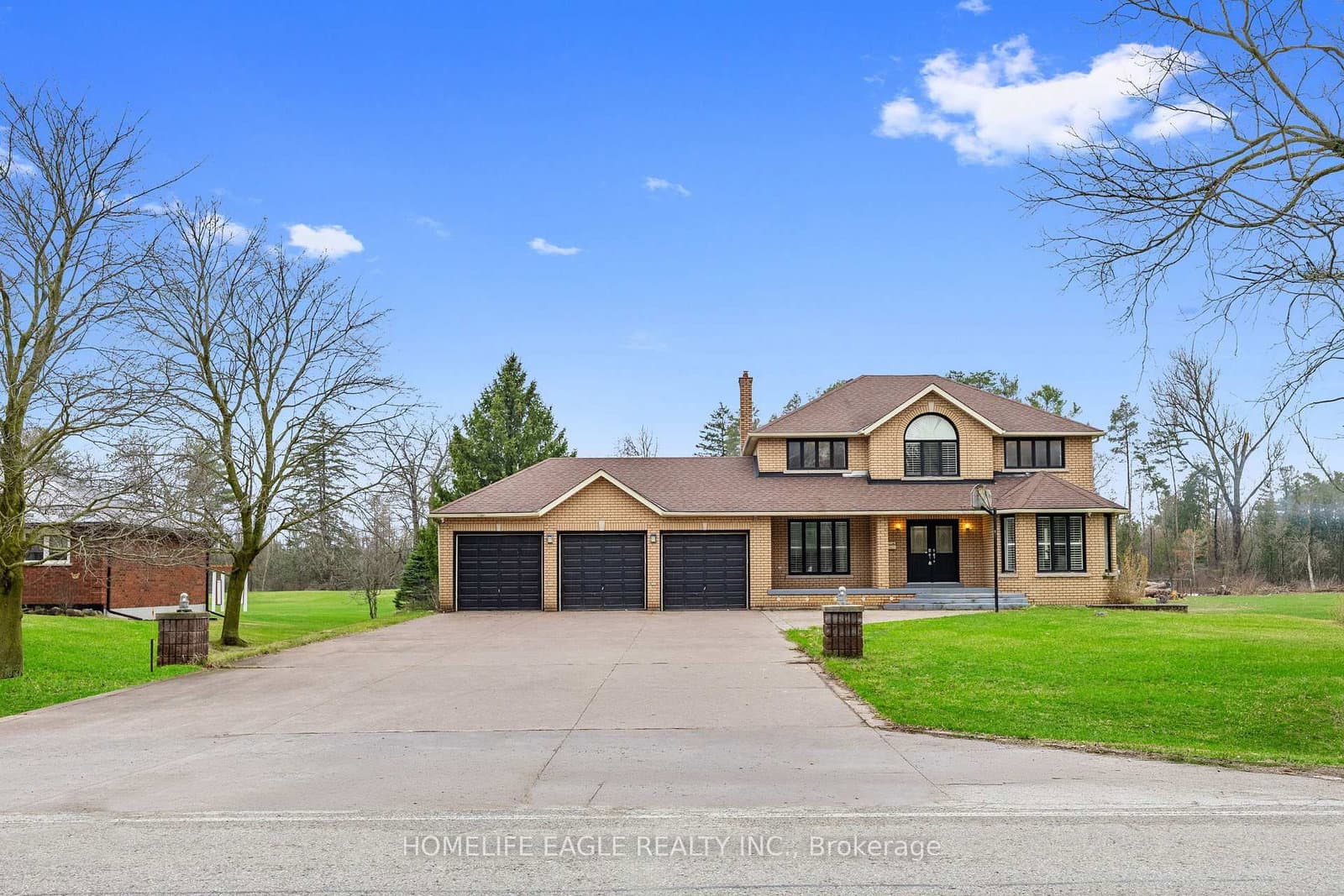 20286 Yonge Street, East Gwillimbury, ON — photo 2