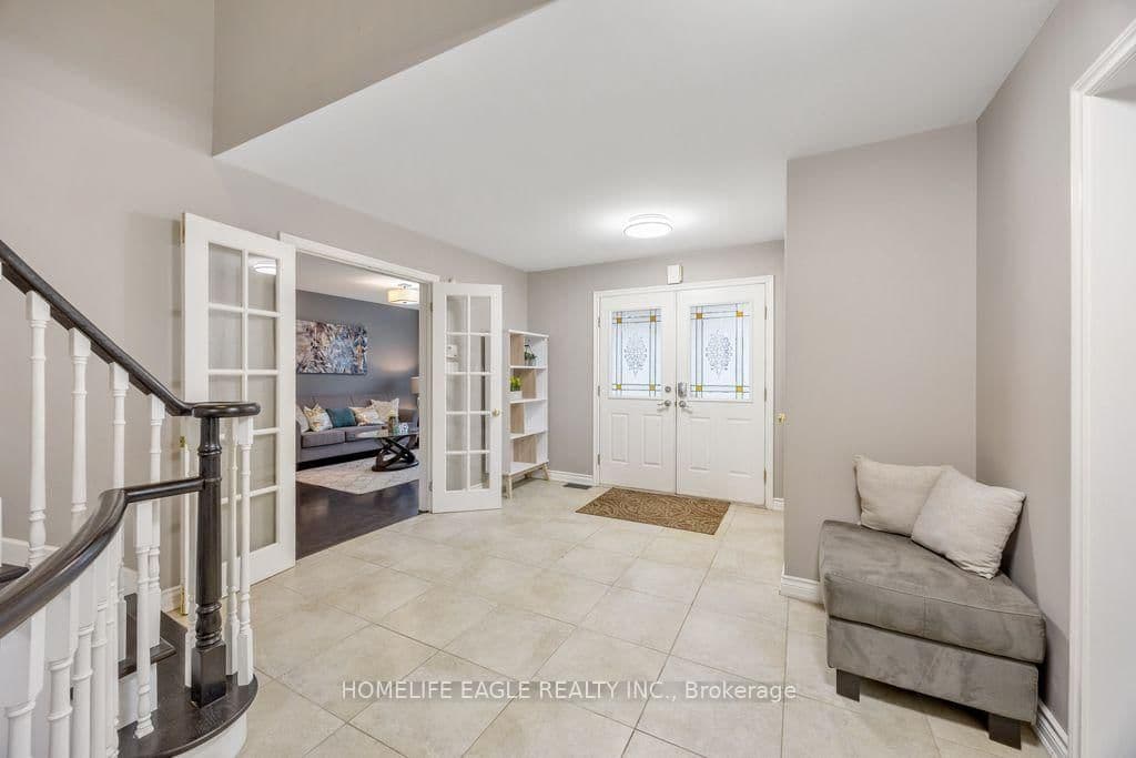 20286 Yonge Street, East Gwillimbury, ON — photo 3