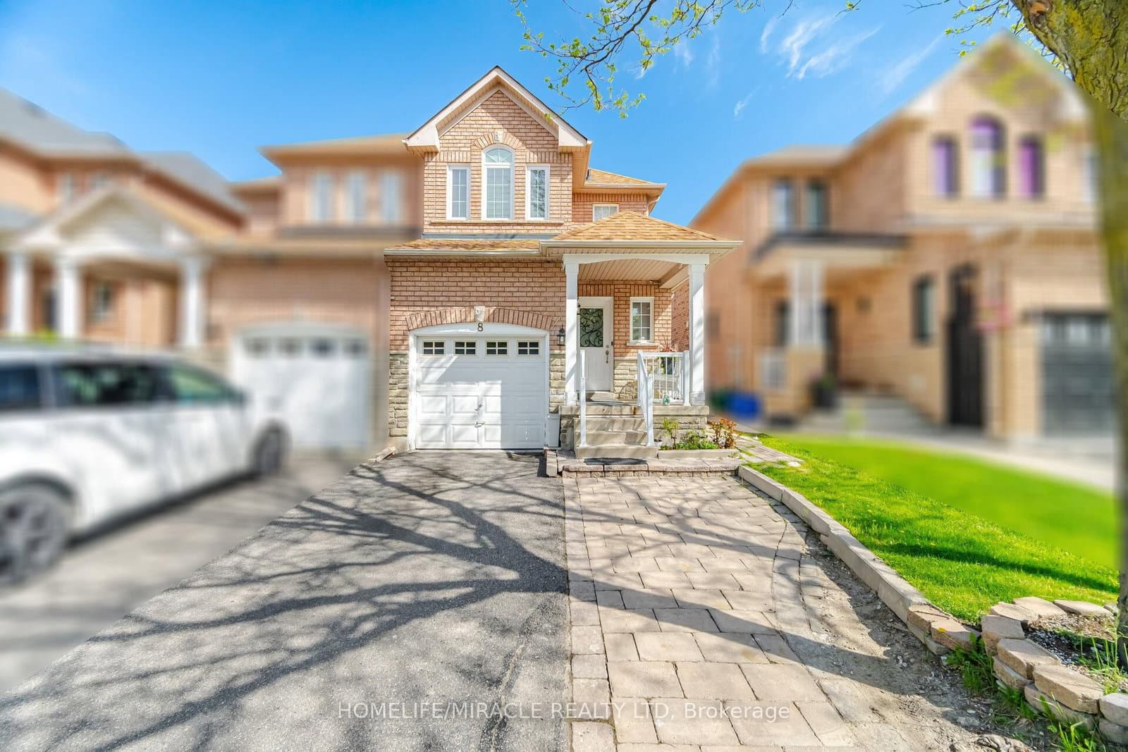 8 Nasir Crescent, Vaughan, ON — photo 2