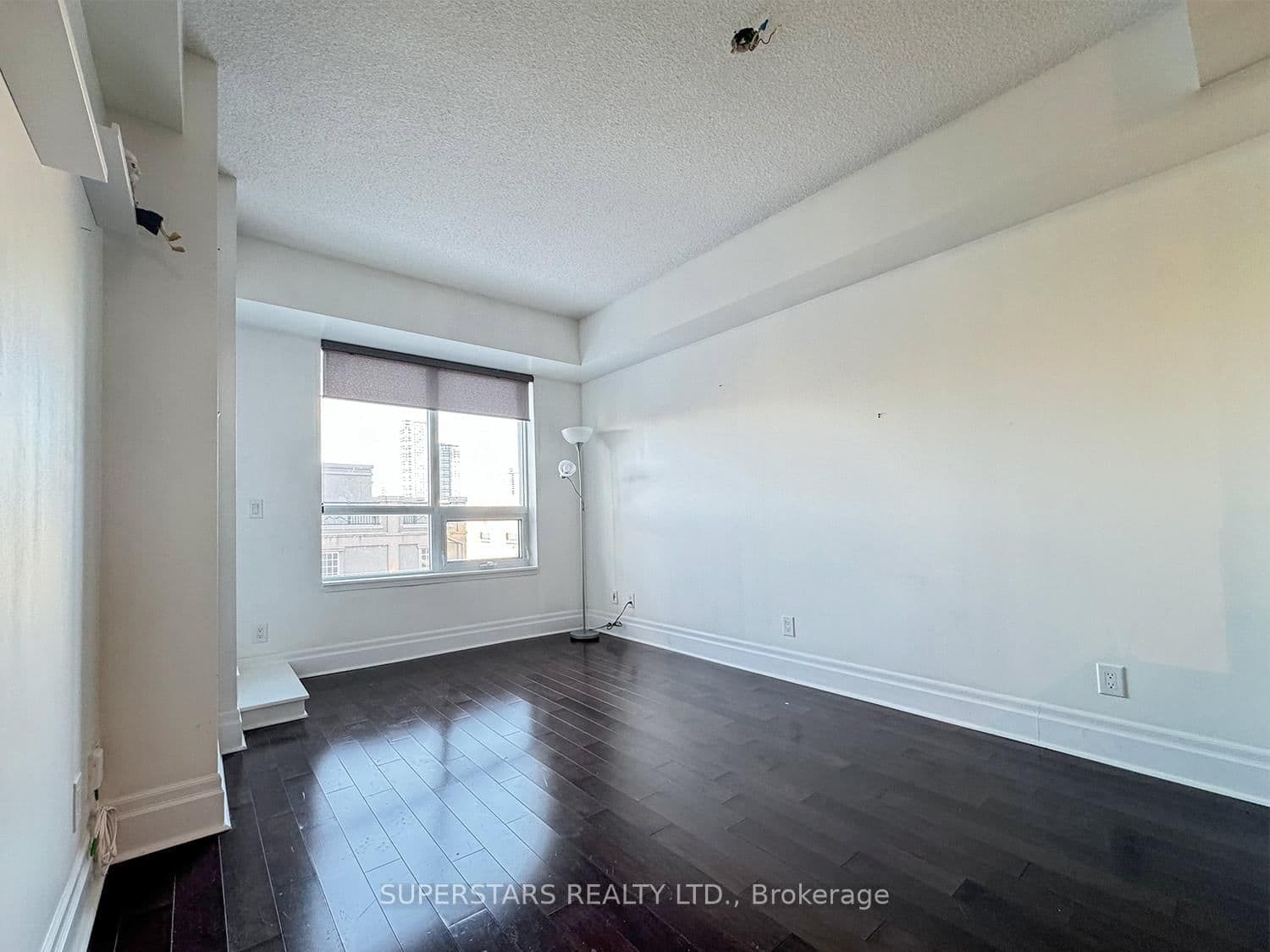 402A - 1 Upper Duke Crescent, Markham, ON