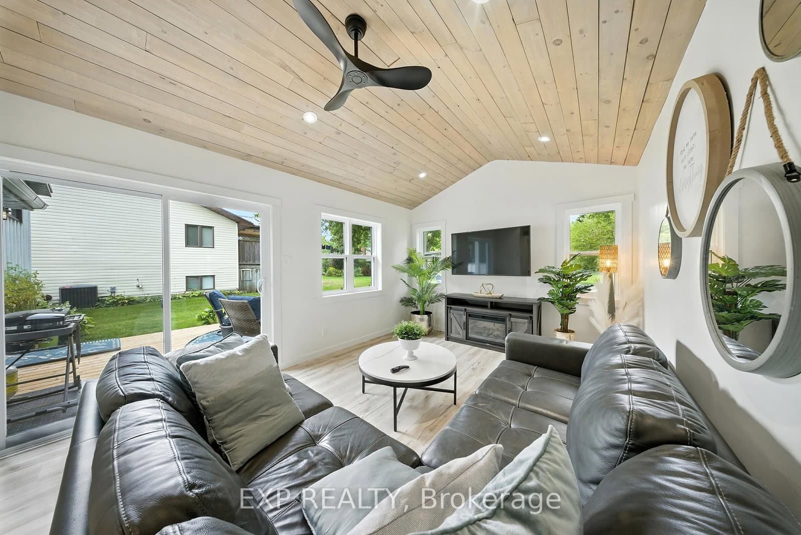 92 Mary Street, Clearview, ON
