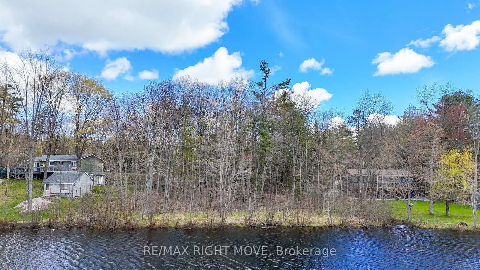 5123 Severn Pines Crescent, Severn, ON