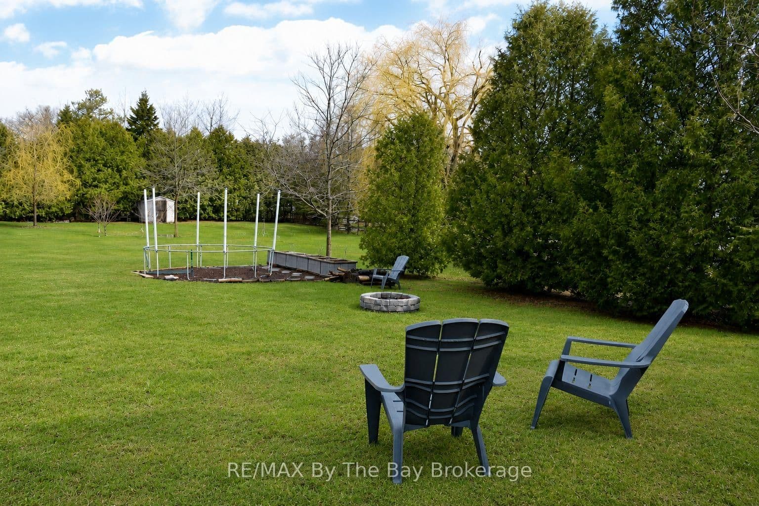 215 Montreal Street, Clearview, ON — photo 2
